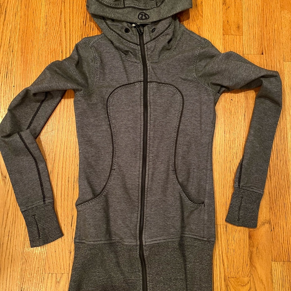 Women's “vintage” Lululemon Long Scuba Hoodie Jacket size Small